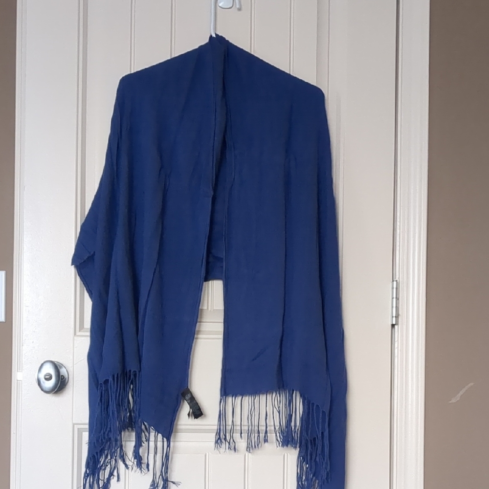 Elegant Blue Women's Shawl